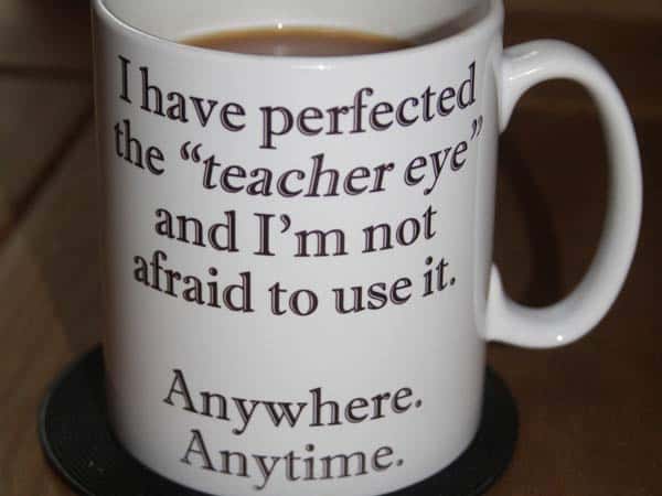 Stay away from the mugs! Use these ideas for gifts that teachers will actually appreciate and use. End of the Year Teacher Gifts do's and don'ts #mindoverlatte #teachers #education #gifts #teachergifts #endoftheyeargifts